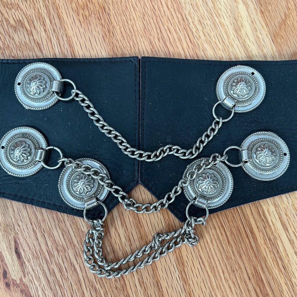 VIntage 1980s snap belt - chain accents